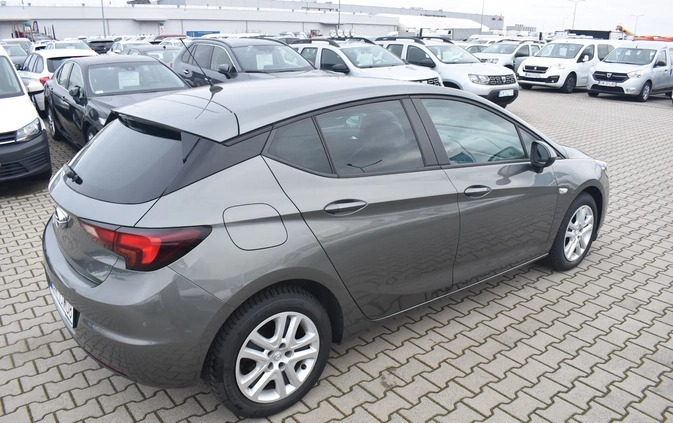 Opel Astra cena 44900 przebieg: 145411, rok produkcji 2020 z Morąg małe 562